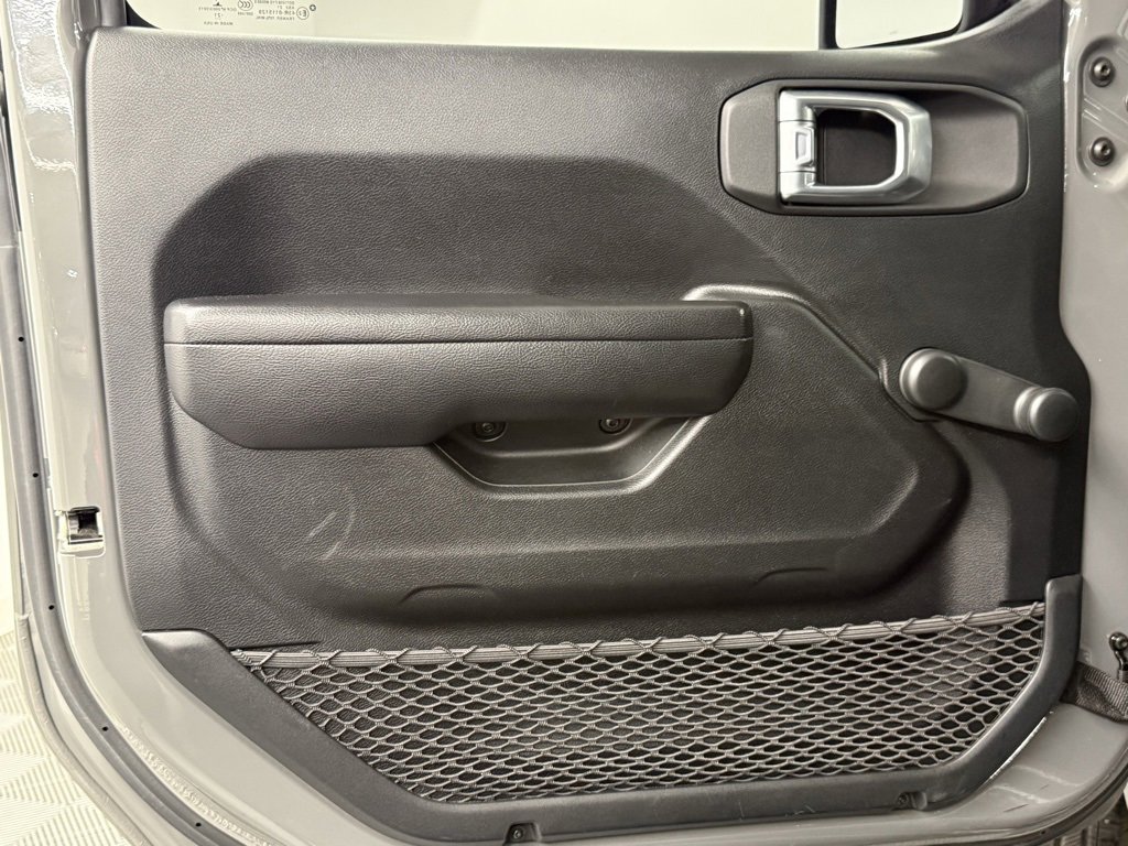 Used 2021 Jeep Wrangler Sport image 13