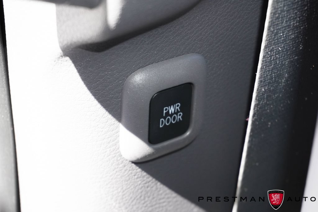 Used 2022 Toyota Sienna Limited AWD/4WD image 46