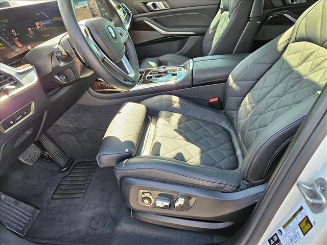 Certified 2025 BMW X7 xDrive40i w/ Premium Package AWD/4WD image 15