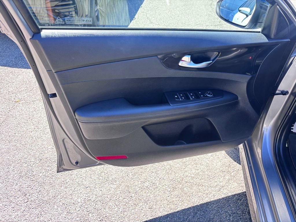 Used 2023 Kia Forte GT-Line FWD image 8