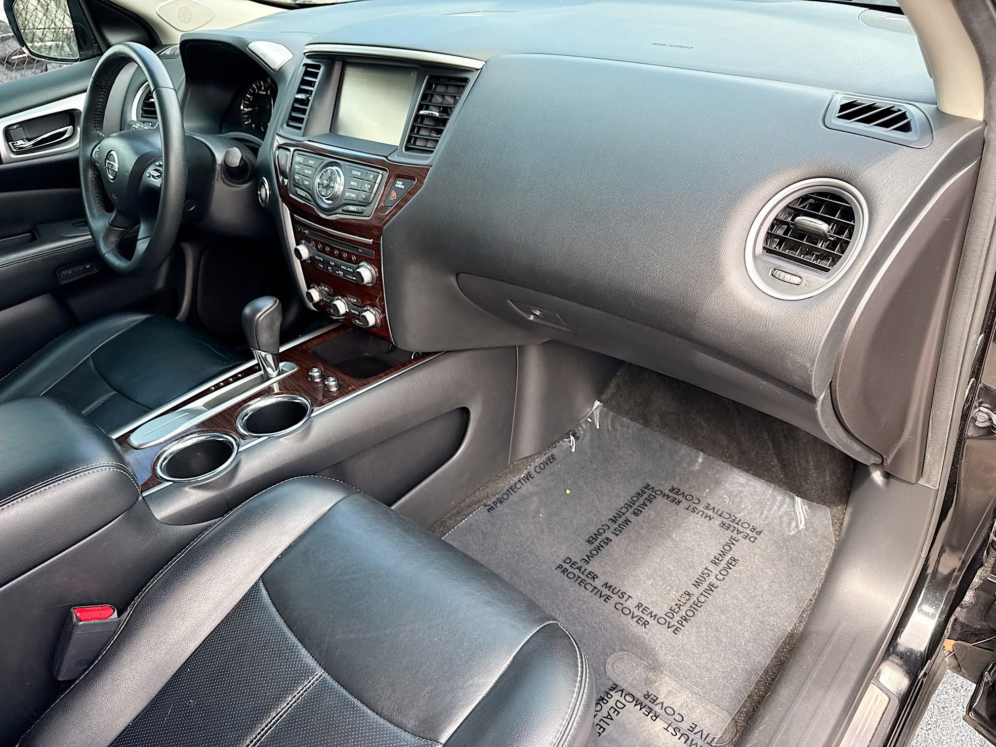 Used 2016 Nissan Pathfinder Platinum FWD image 14
