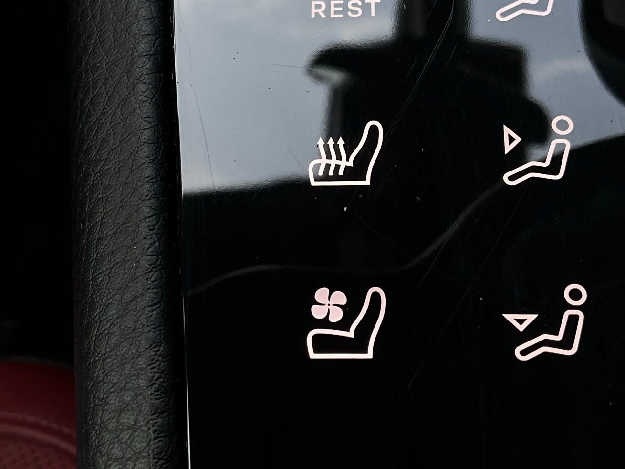 Used 2022 Porsche Macan S image 31