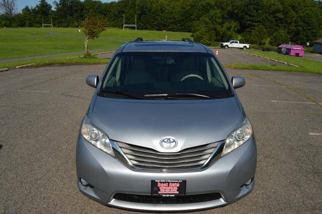 Used 2011 Toyota Sienna XLE w/ XLE Navigation Pkg FWD image 10