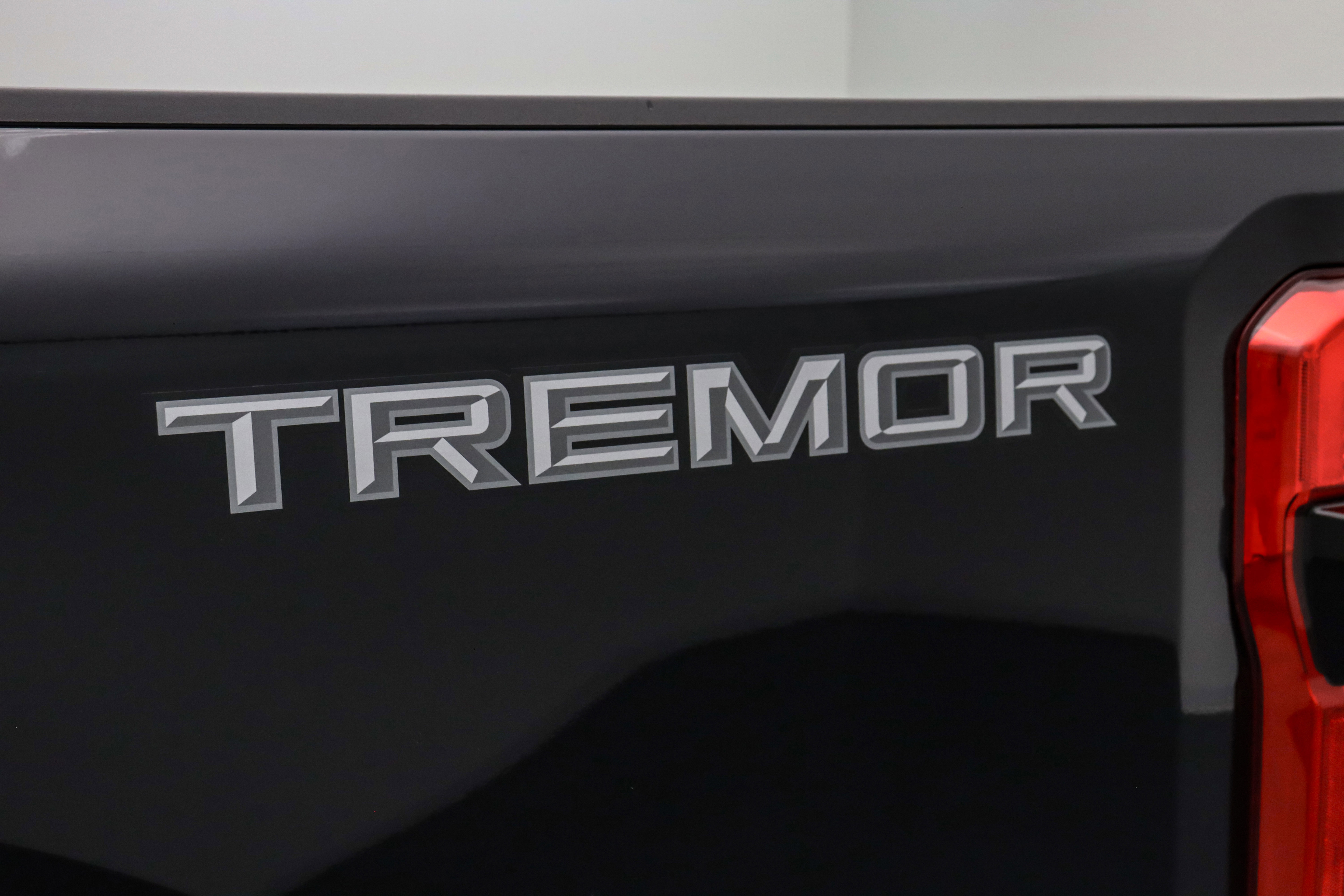 New 2026 Ford F350 Platinum w/ Tremor Off-Road Package image 13