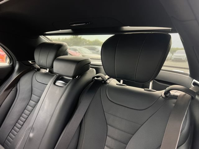 Used 2014 Mercedes-Benz S 550 Sedan image 19