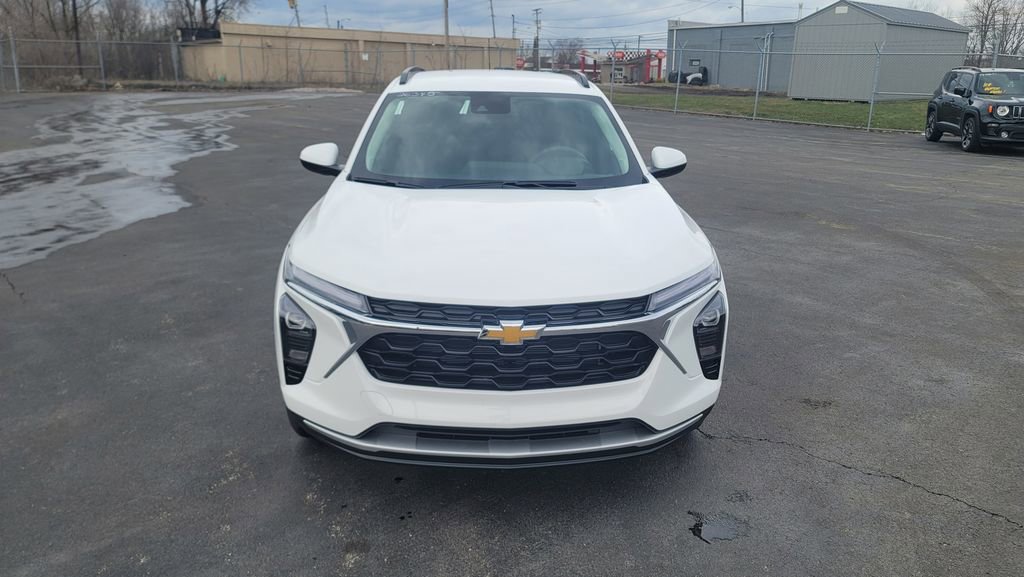 New 2026 Chevrolet Trax LT image 4
