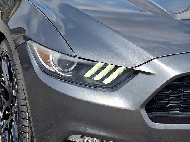 Used 2016 Ford Mustang Coupe RWD image 9