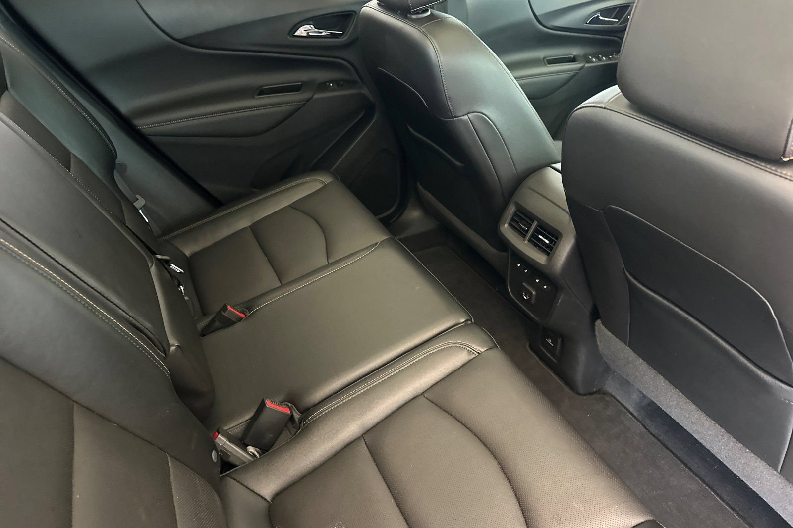 Used 2021 Chevrolet Equinox Premier FWD image 19