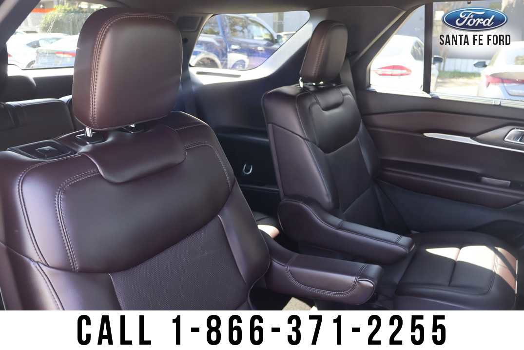 Used 2025 Ford Explorer Platinum image 22