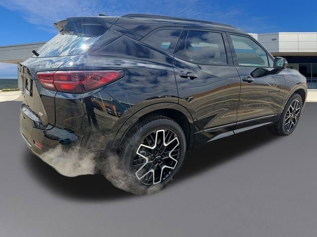 Used 2025 Chevrolet Blazer RS w/ Driver Confidence II Package image 6