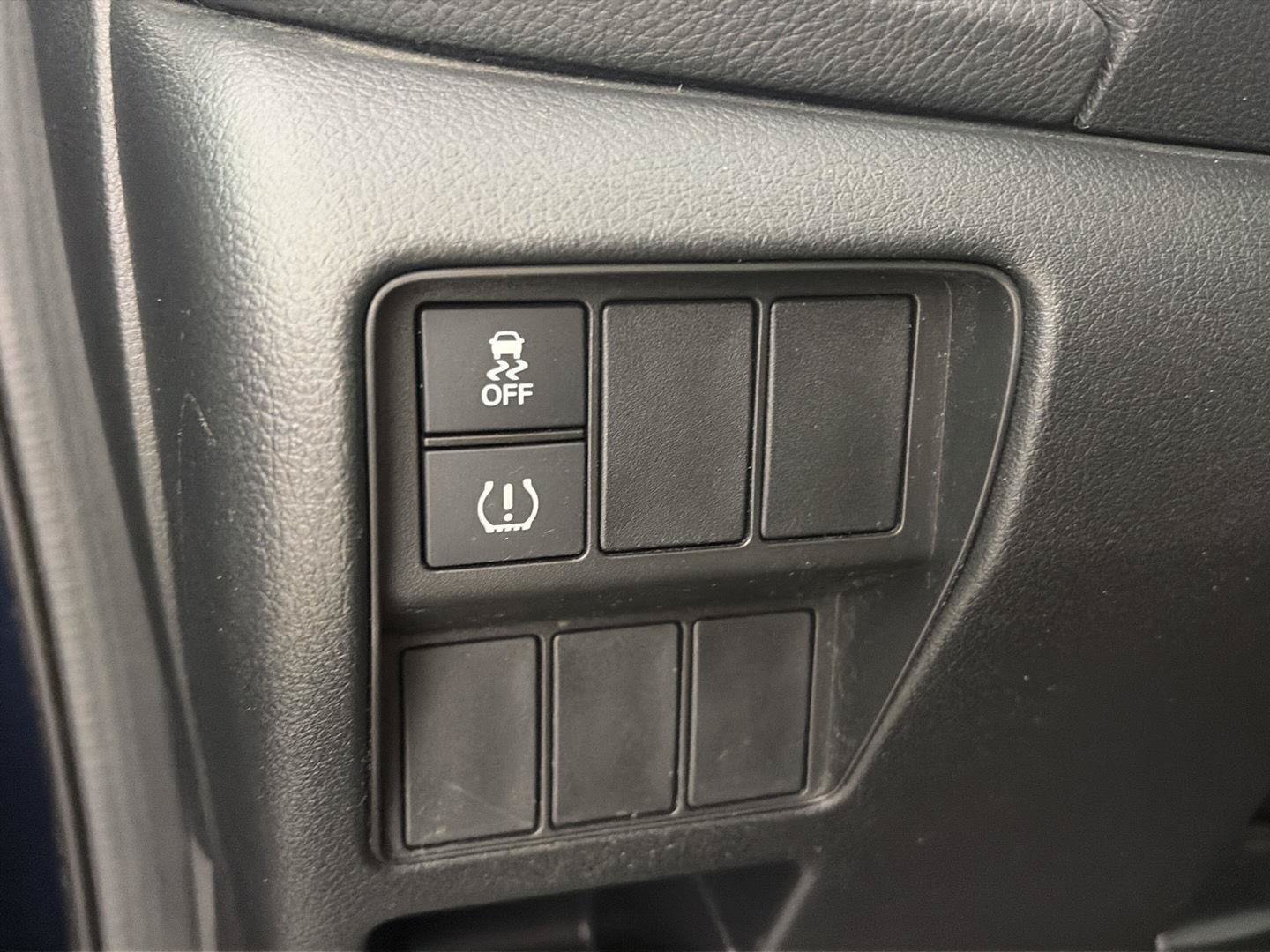 Used 2019 Honda CR-V LX image 11