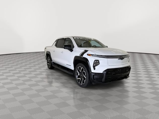 Certified 2025 Chevrolet Silverado EV RST AWD/4WD image 2