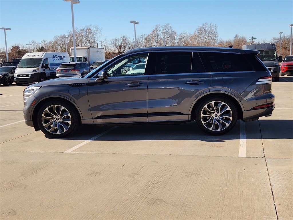 Used 2021 Lincoln Aviator Grand Touring w/ Equipment Group 302A image 4