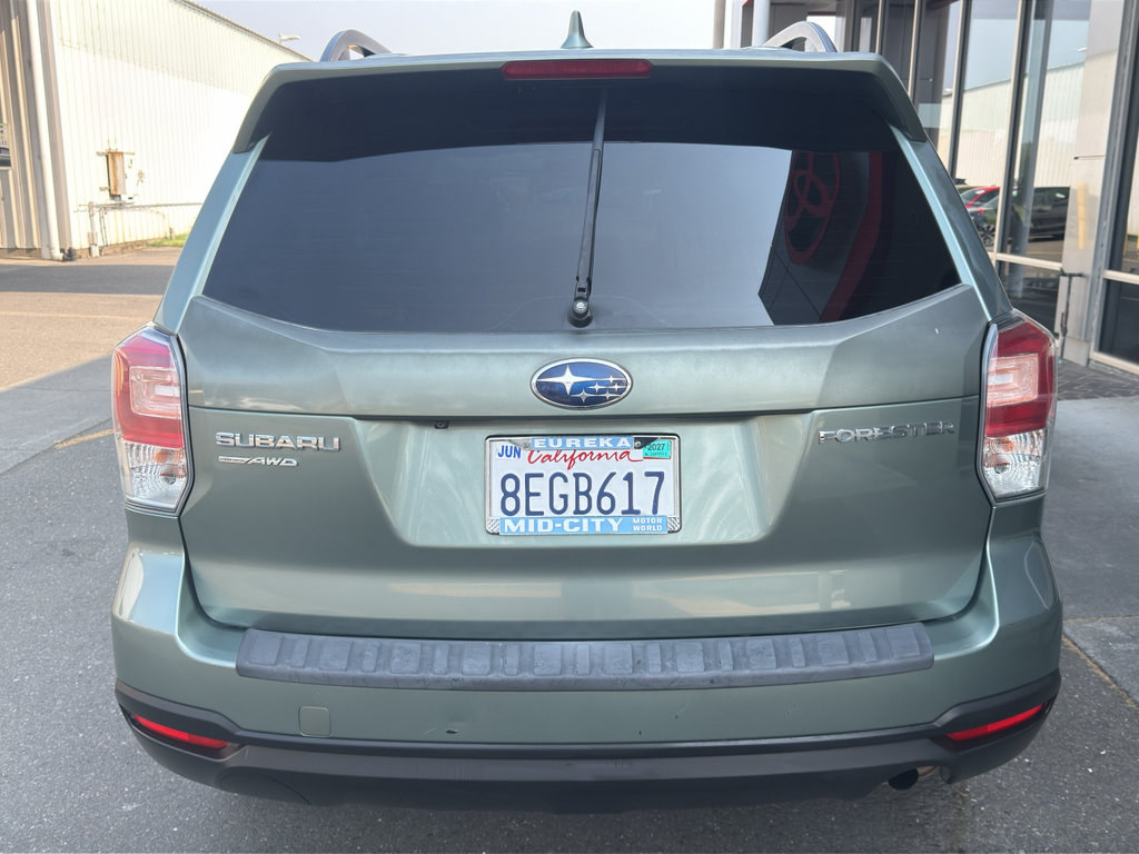 Used 2018 Subaru Forester 2.5i Premium w/ All-Weather Package AWD/4WD image 11