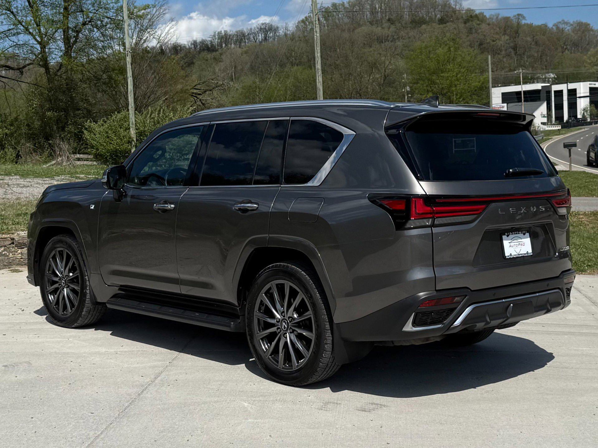 Used 2024 Lexus LX 600 F Sport image 4