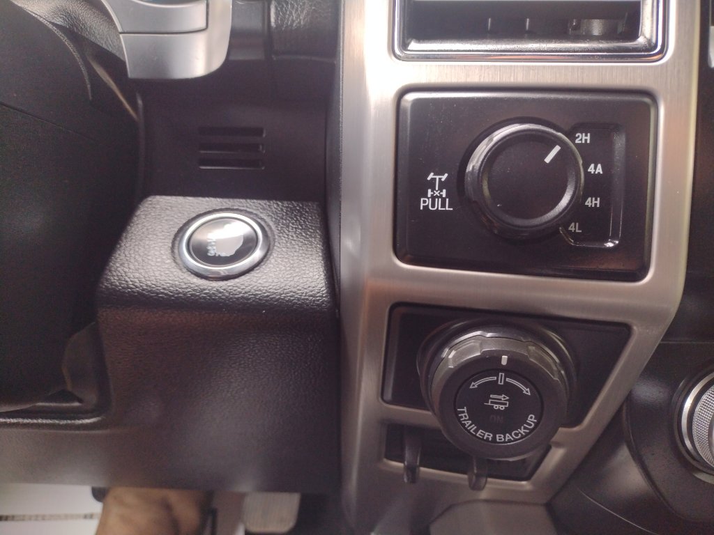 Used 2019 Ford F150 Platinum w/ Equipment Group 701A Luxury image 18