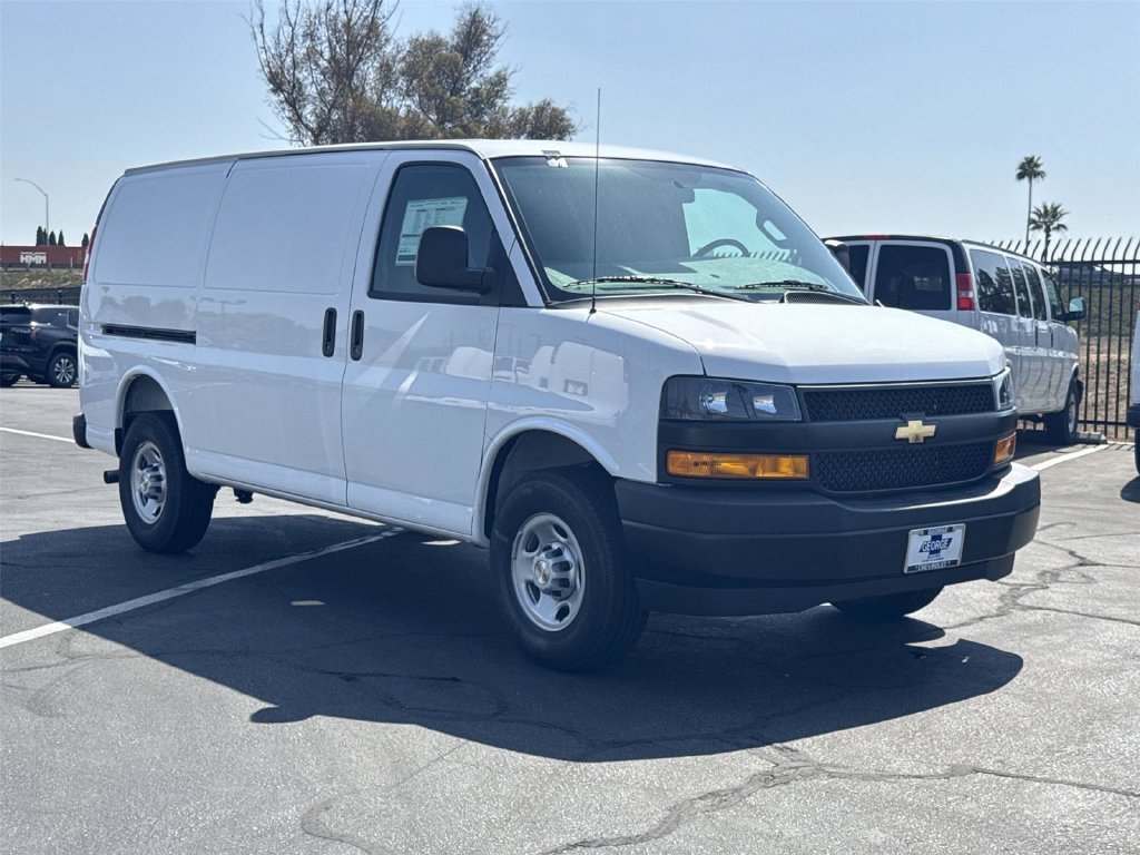 New 2026 Chevrolet Express 2500 w/ Driver Convenience Package RWD image 3