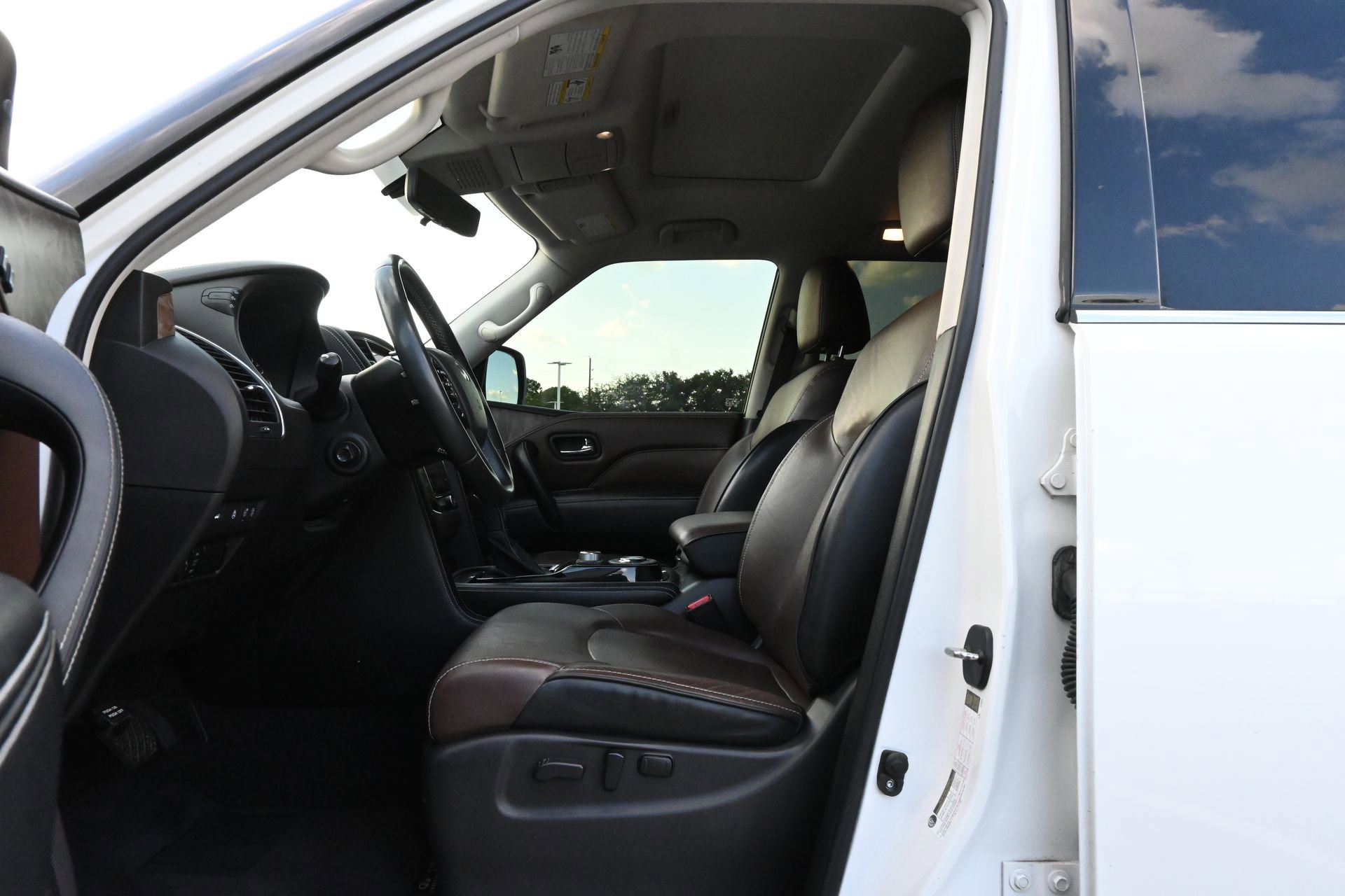 Used 2021 INFINITI QX80 Premium Select w/ Cargo Package RWD image 15