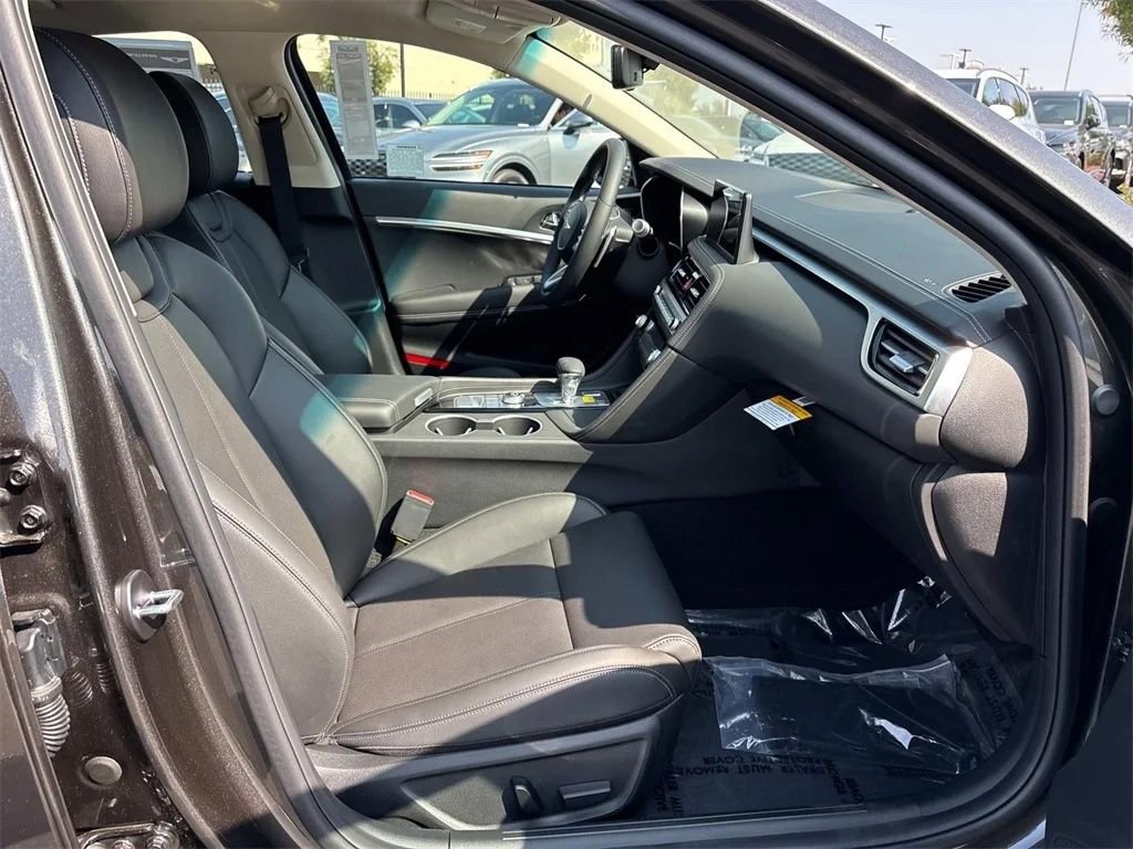 New 2026 Genesis G70 2.5T image 17