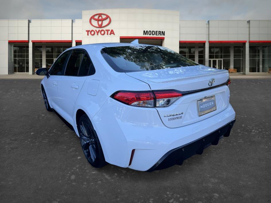 Certified 2024 Toyota Corolla SE FWD image 5