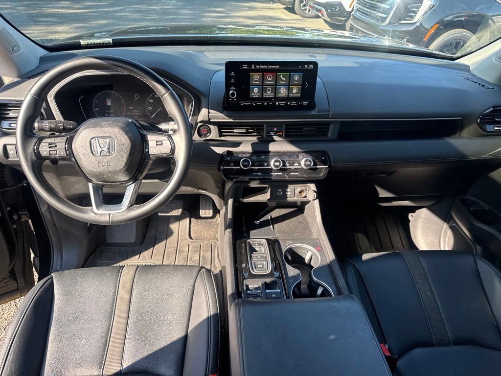 Used 2023 Honda Pilot Touring image 12
