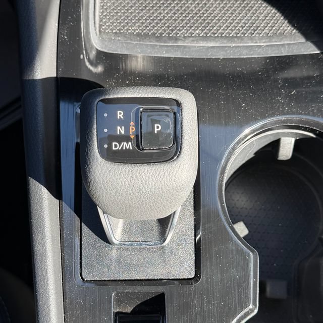 Used 2024 Nissan Rogue S FWD image 32
