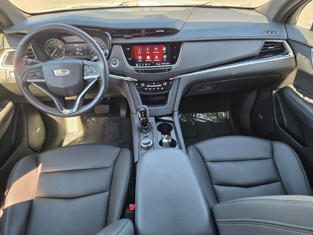 Used 2024 Cadillac XT6 Luxury AWD/4WD image 9
