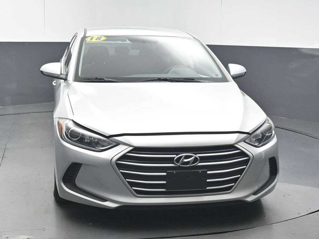 Used 2018 Hyundai Elantra SE w/ Cargo Package image 3