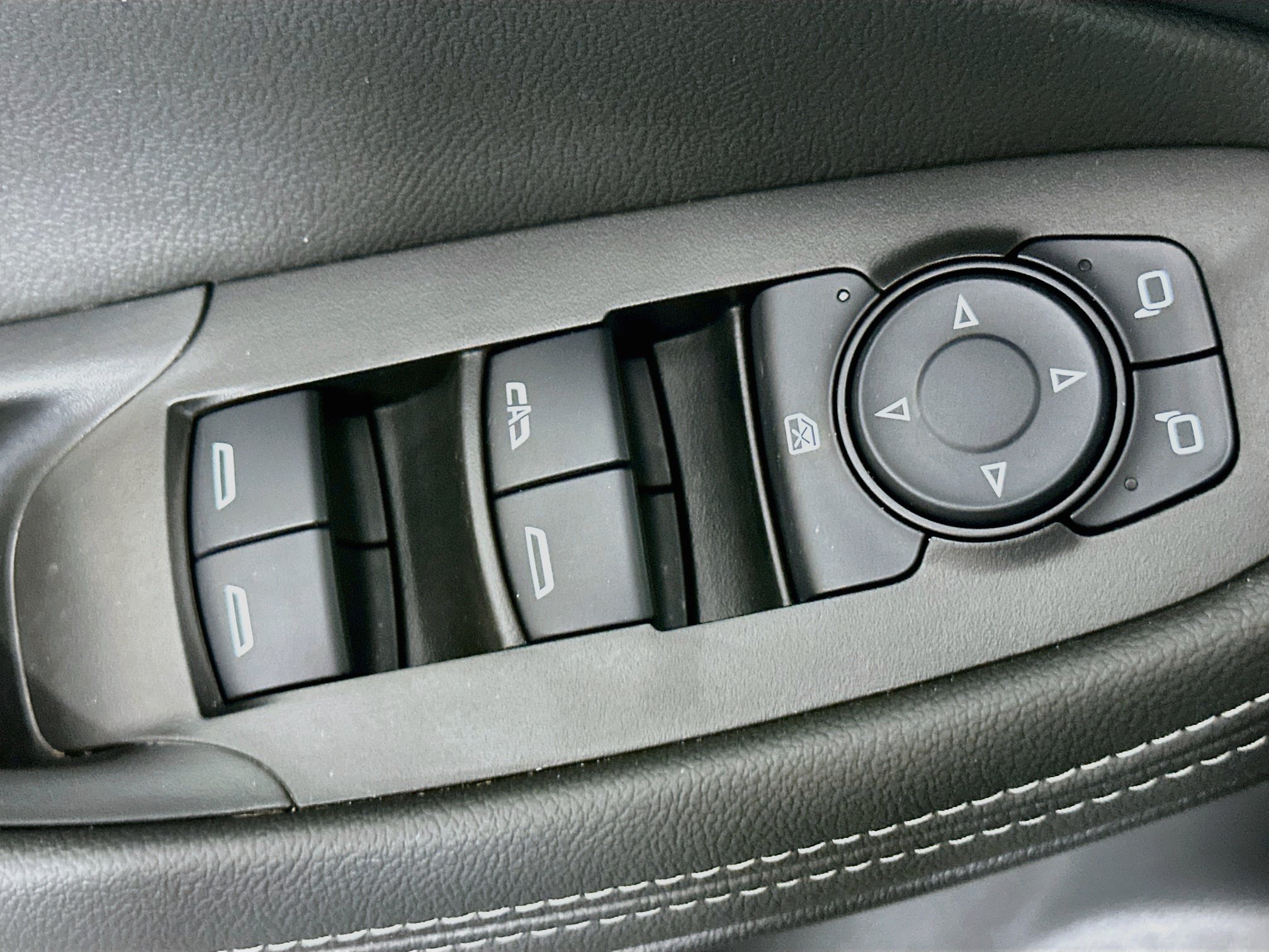 Used 2023 Buick Encore GX Preferred w/ Cold Weather Comfort Package FWD image 15