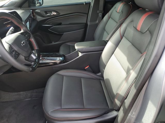 Used 2025 Chevrolet Trax RS w/ Driver Confidence Package image 17