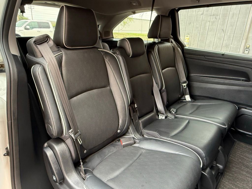 Used 2022 Honda Odyssey Elite image 21