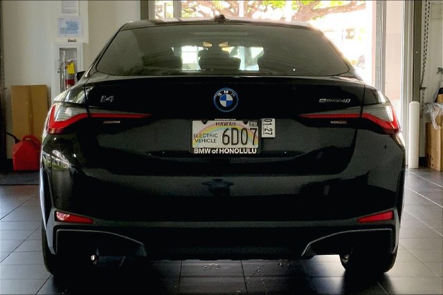 Used 2023 BMW i4 eDrive40 RWD image 4