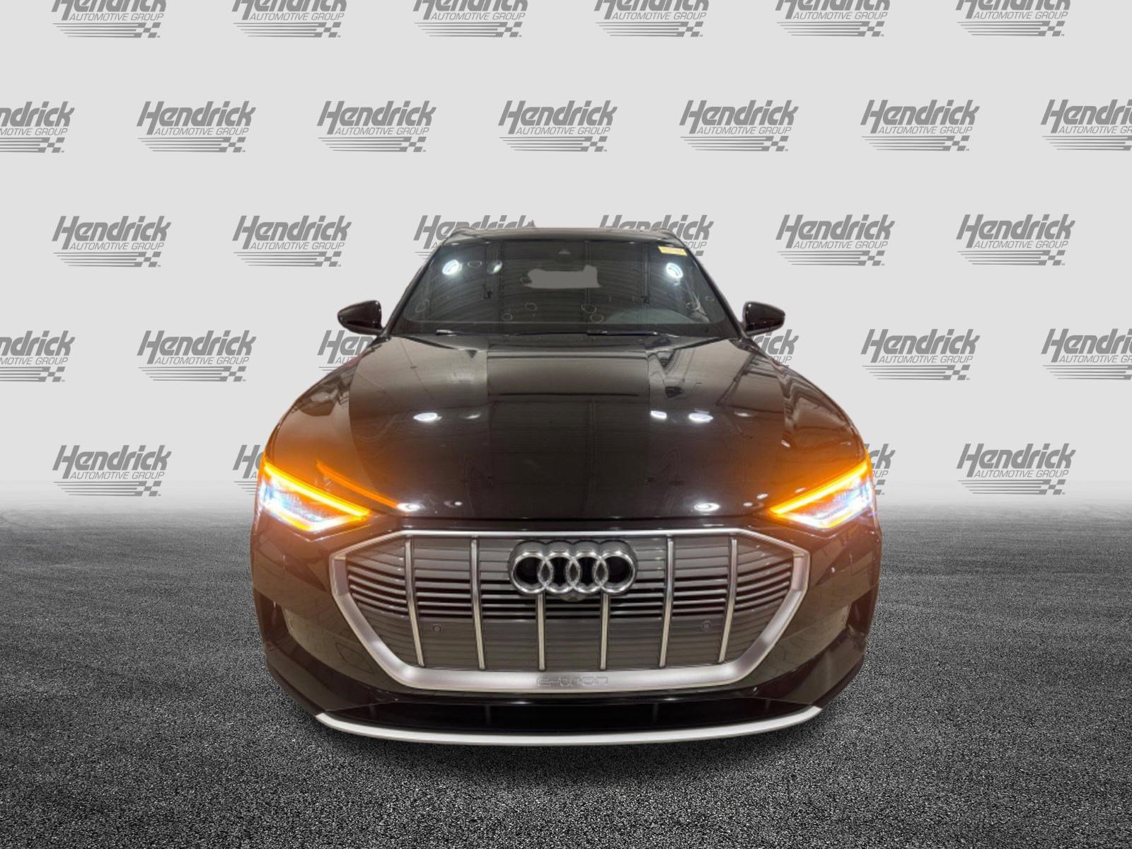 Used 2022 Audi e-tron Premium Plus AWD/4WD image 9