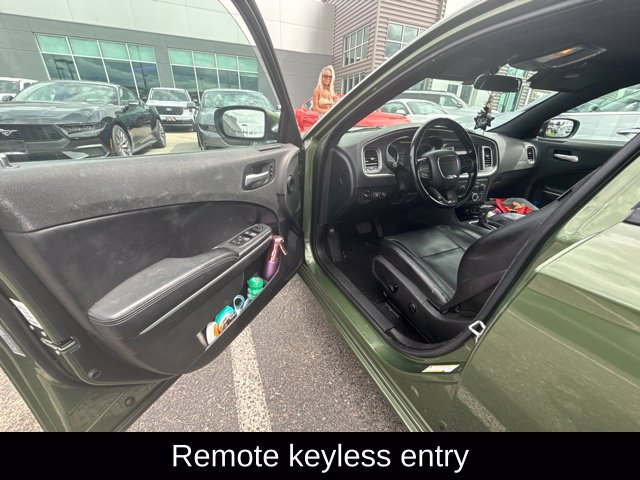 Used 2020 Dodge Charger SXT w/ Leather Interior Group RWD image 8