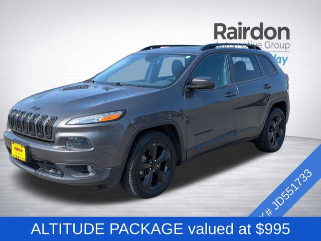 Used 2018 Jeep Cherokee Latitude w/ Altitude Package FWD image 3