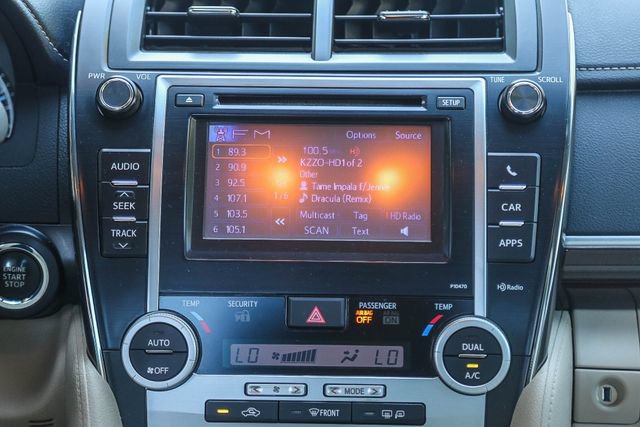 Used 2013 Toyota Camry XLE w/ Leather Pkg FWD image 16