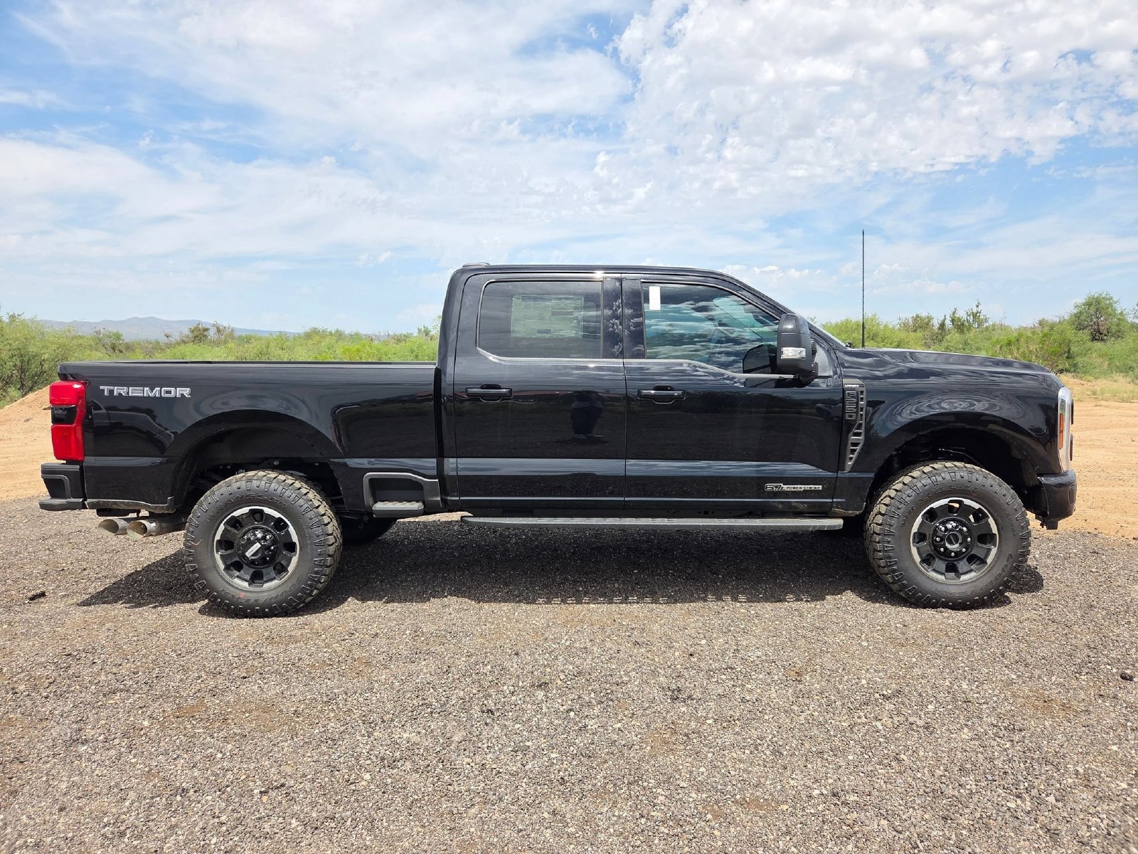 New 2026 Ford F250 Lariat w/ Tremor Off-Road Package AWD/4WD image 4