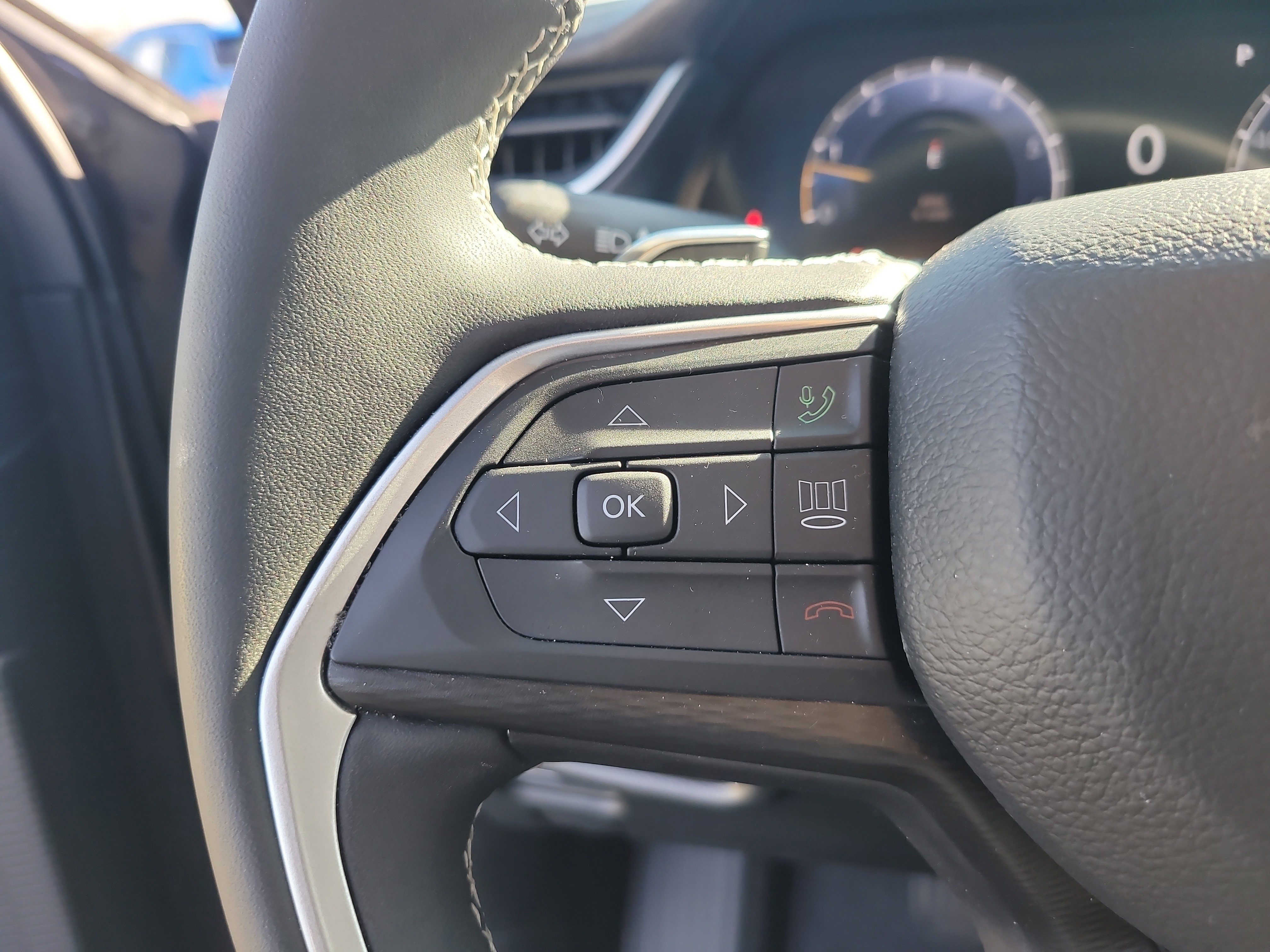 Used 2025 Jeep Grand Cherokee Laredo w/ MOPAR Finishing Package image 26