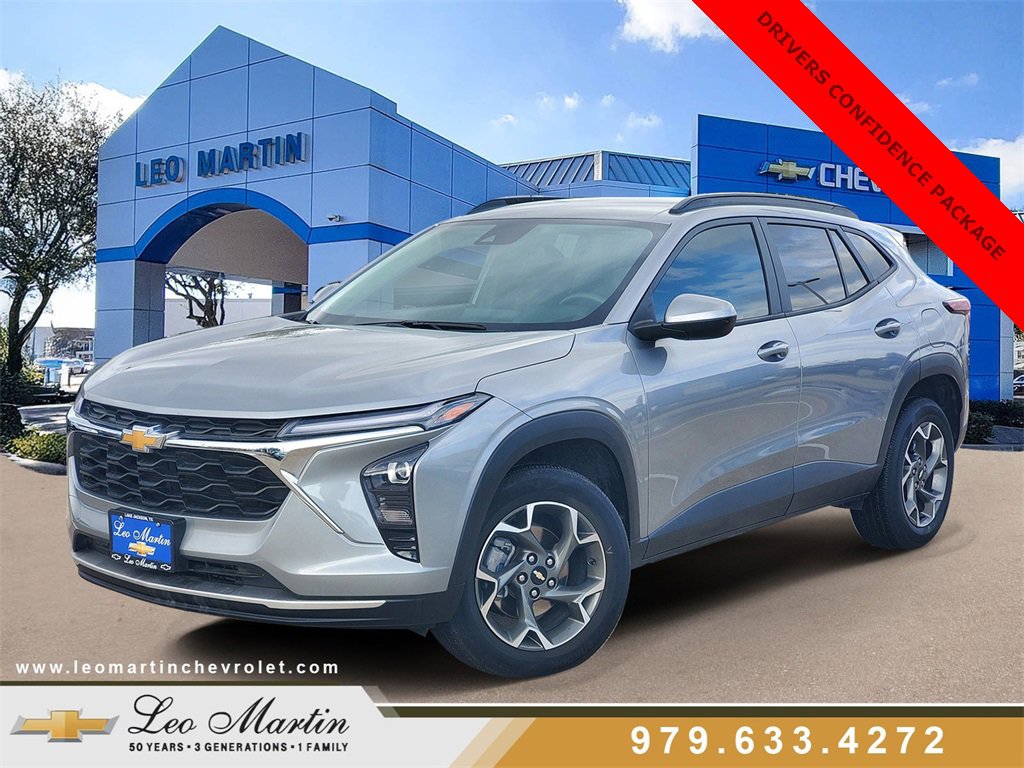 Used 2025 Chevrolet Trax LT w/ Driver Confidence Package