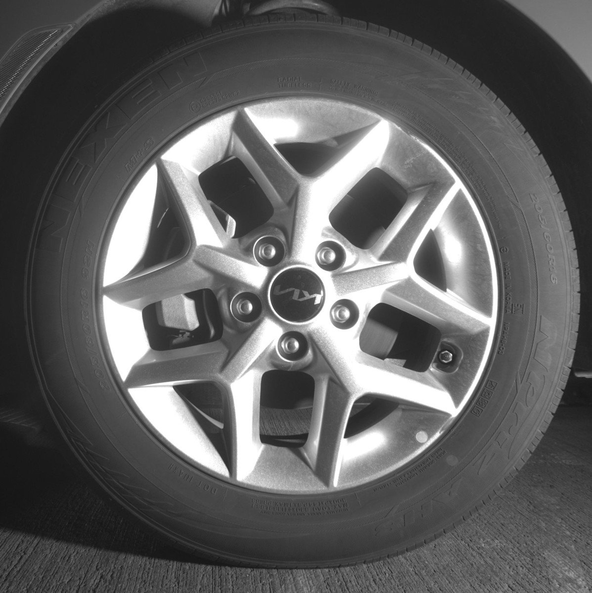 Used 2025 Kia Soul LX w/ LX Technology Package FWD image 12