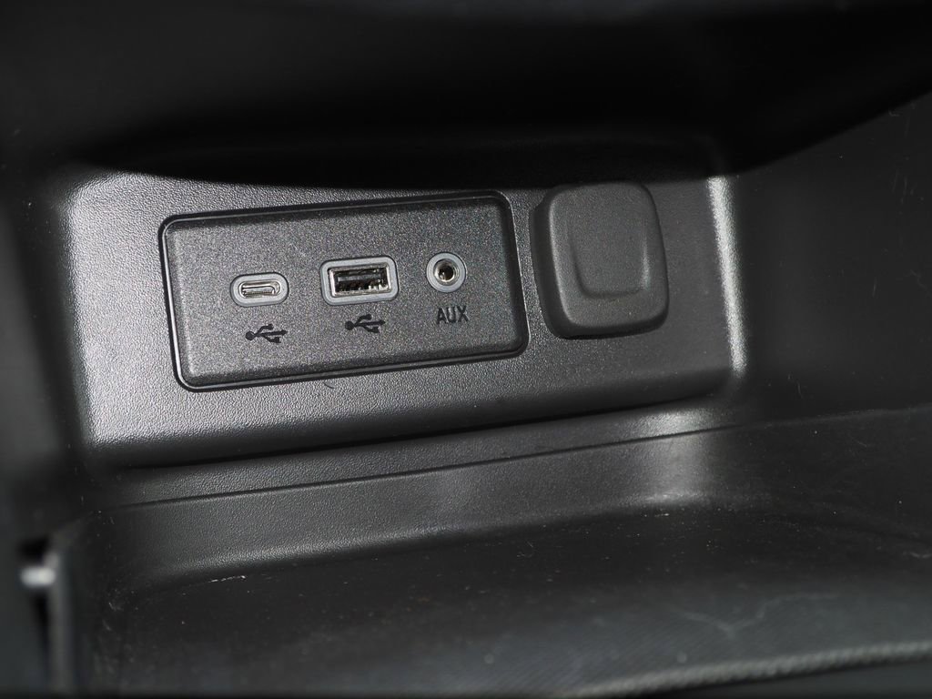 Used 2022 Chevrolet Equinox LT image 16