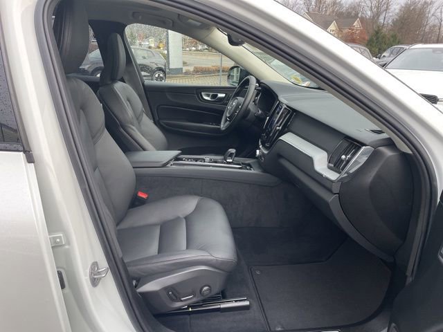 Certified 2025 Volvo XC60 B5 Plus image 13