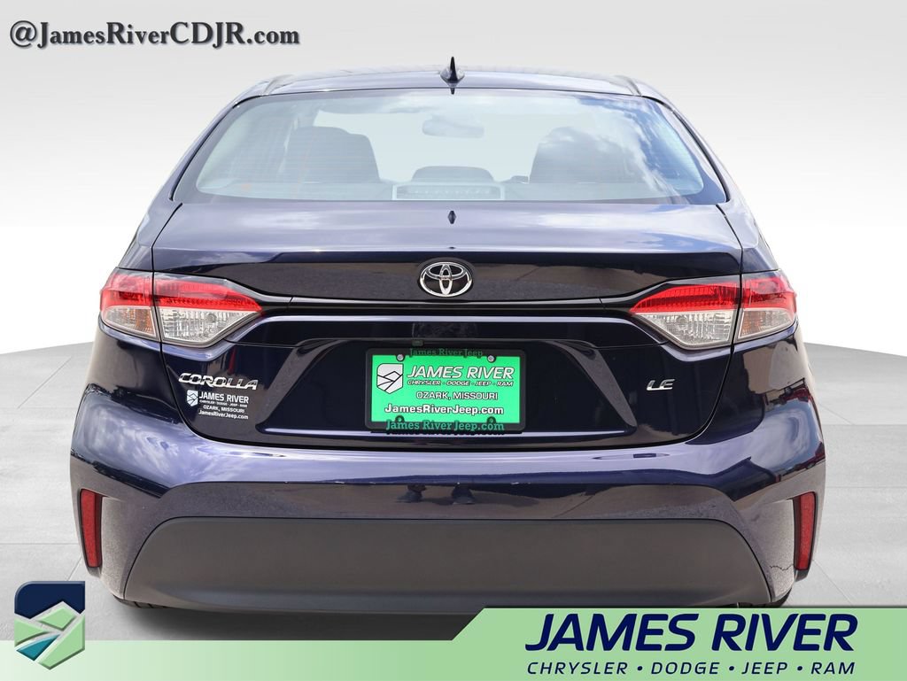 Used 2025 Toyota Corolla LE FWD image 4