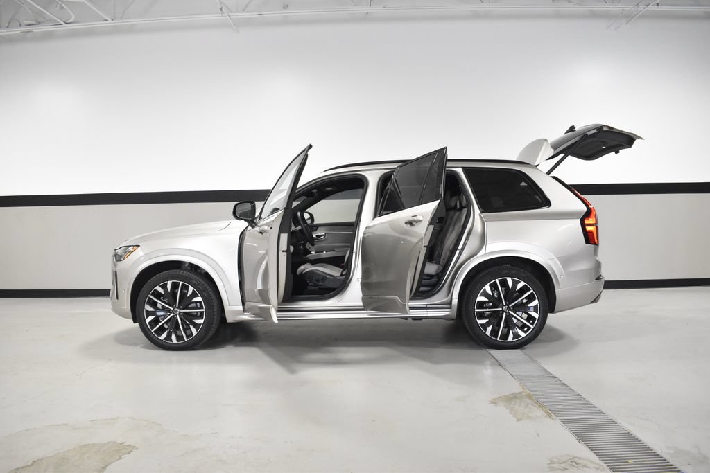 Used 2026 Volvo XC90 B6 Ultra w/ Lounge Package AWD/4WD image 10