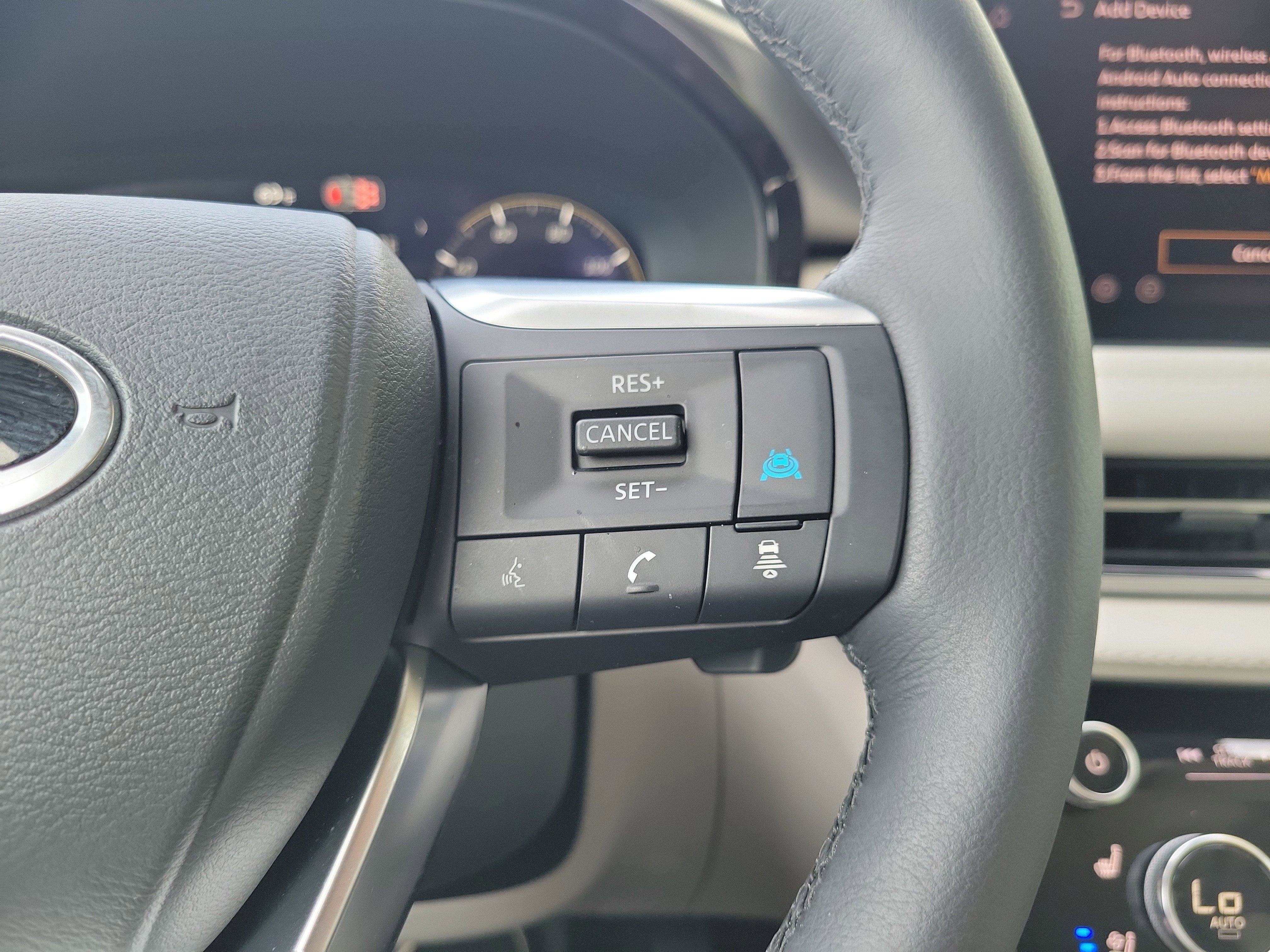 Certified 2026 INFINITI QX60 Luxe w/ Family Package FWD image 30