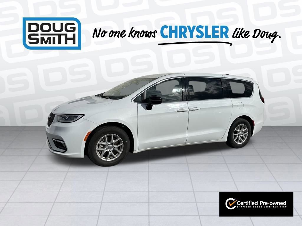 Used 2024 Chrysler Pacifica Touring-L