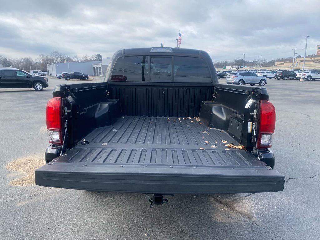 Used 2019 Toyota Tacoma SR w/ SR Convenience Package image 10