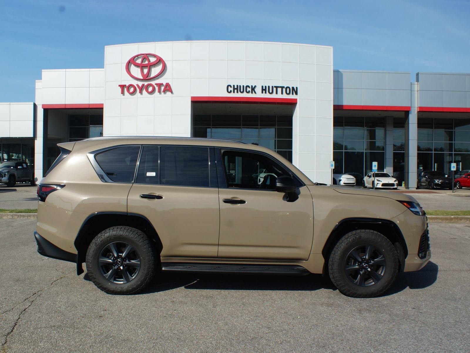 Used 2025 Lexus LX 700h Overtrail AWD/4WD image 1