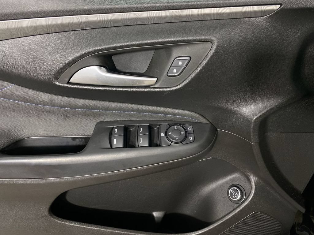 Used 2024 Buick Envista Sport Touring w/ Convenience I Package FWD image 13