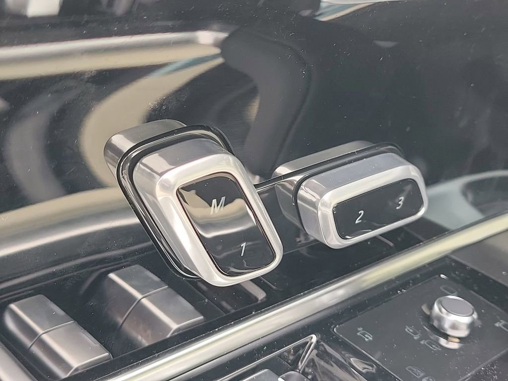 New 2026 Land Rover Range Rover SE image 27